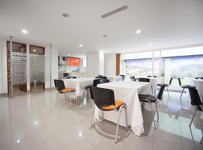 Hotel Castellana 100 Bogota By Hoteles Confort 80 Hotel 3*