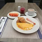 Hotel Castellana 100